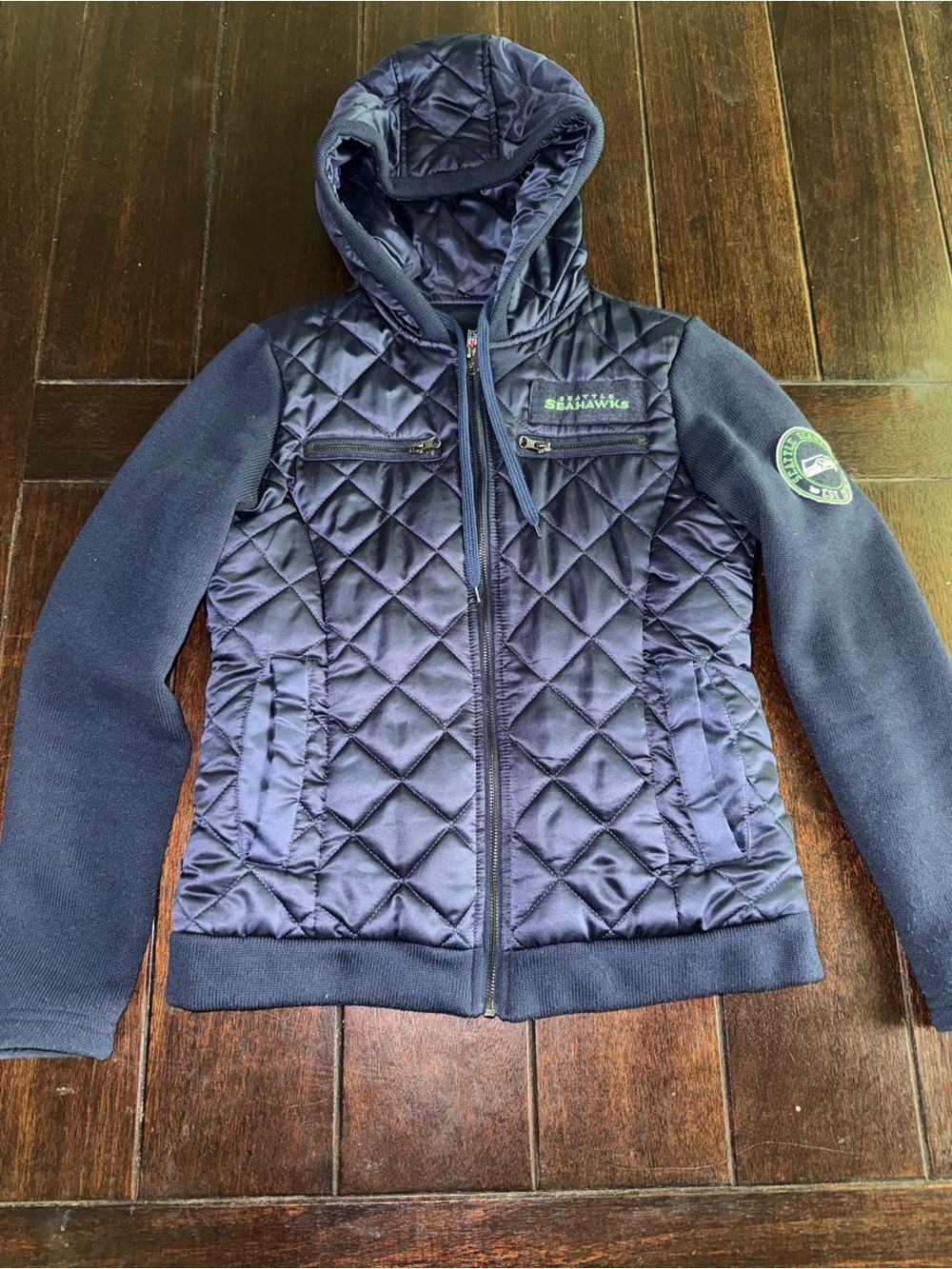 Seattle Seahawks Quilted Hooded Jacket small